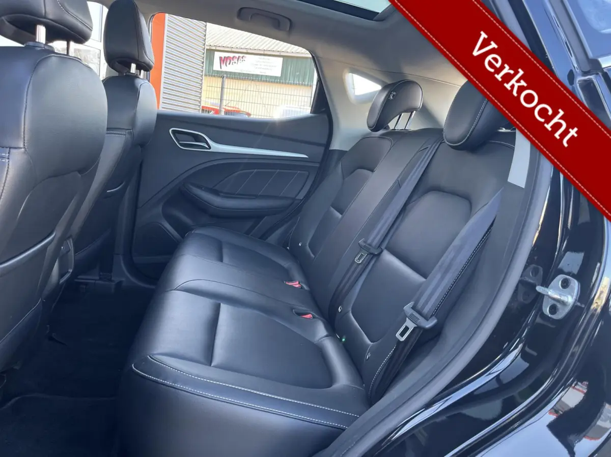 Luxury 45 kWh SOH 90% PANO+LEDER+CARPLAY+KEYLESS