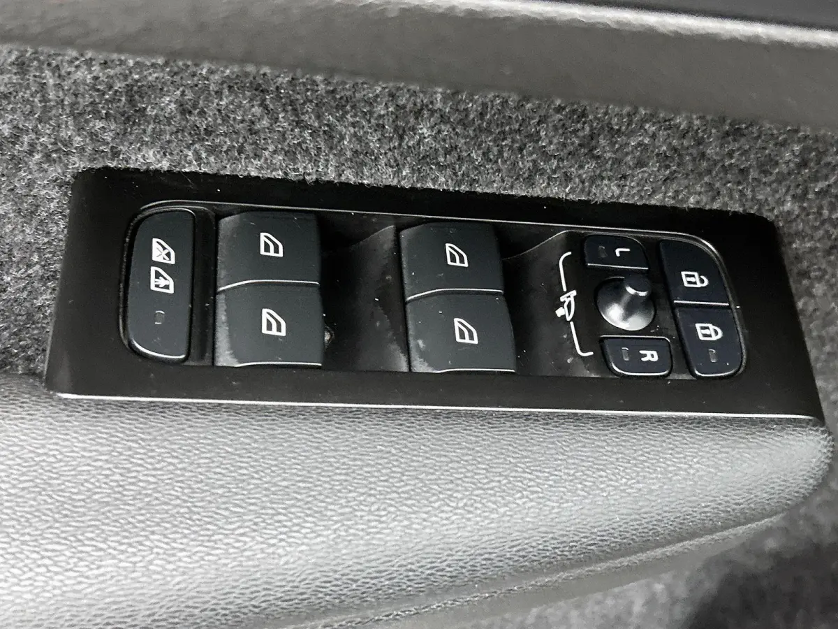 230pk Pro Automaat | 360 Camera | Navivagatie | Elektrische Achterklep | Schuif-/Kanteldak | Harman Kardon |