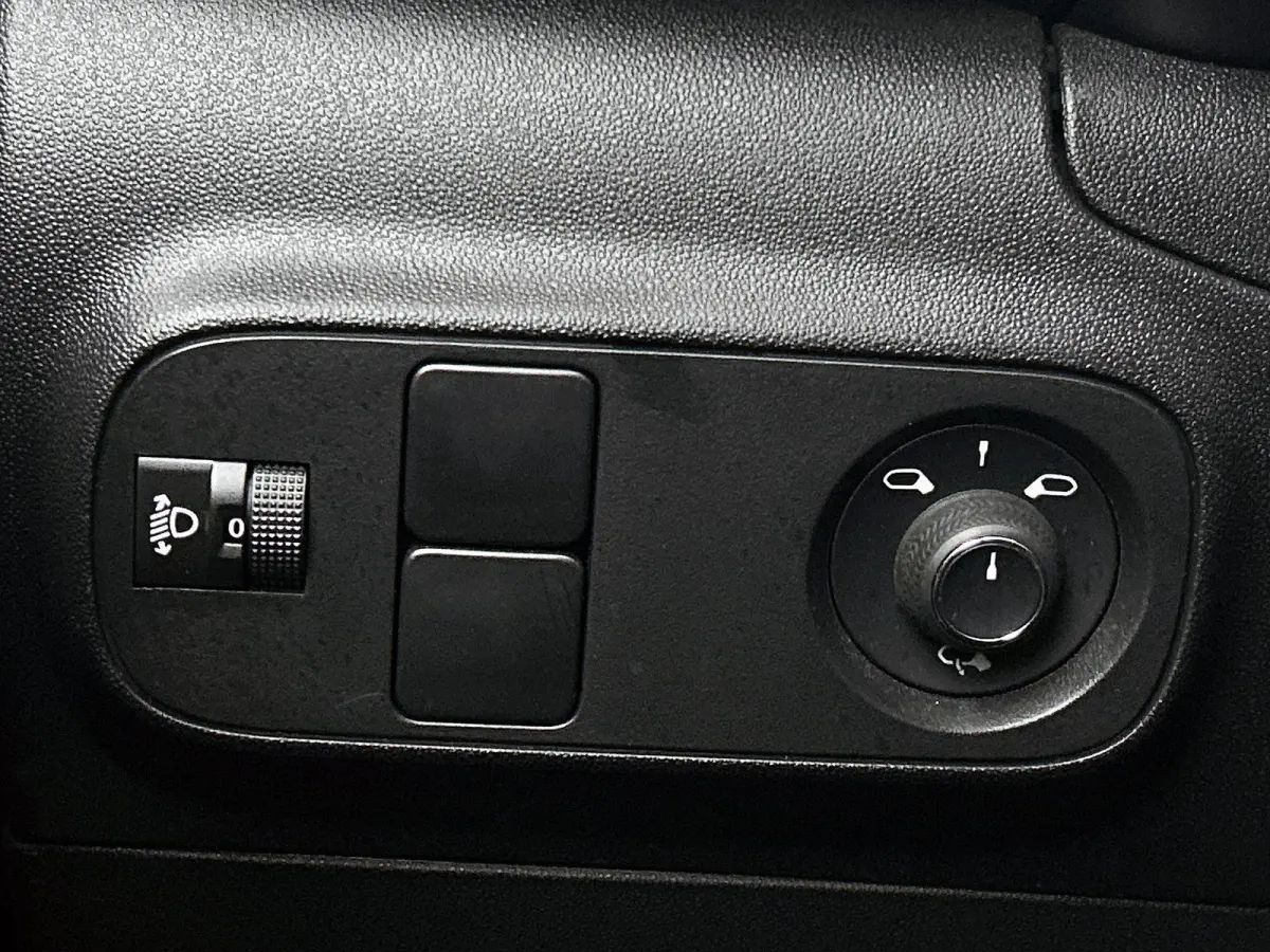 1.2 110pk Shine Automaat | Navigatie | Climate Control | Cruise Control | Camera | LED | 16"LMV |