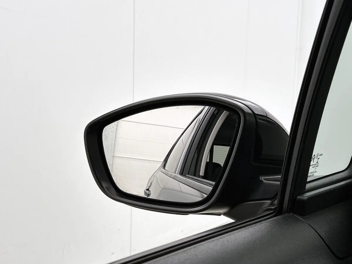 1.2 110pk Shine Automaat | Navigatie | Climate Control | Cruise Control | Camera | LED | 16"LMV |