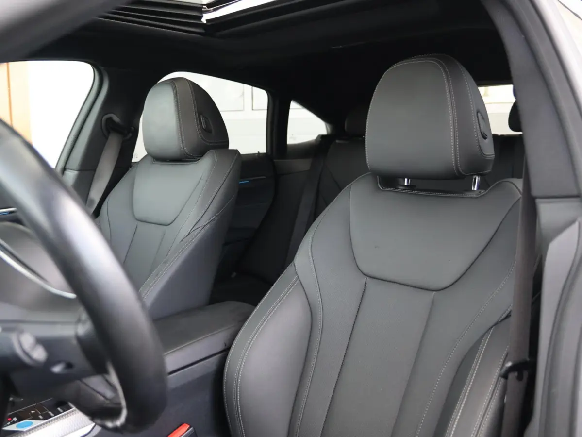 eDrive35 High Executive M Sport|Schuifdak|360 Camera