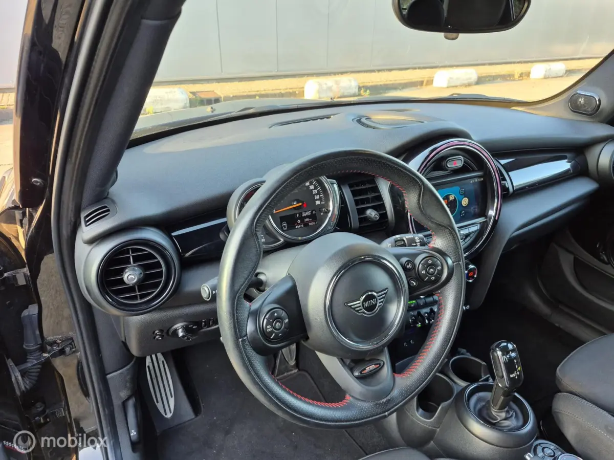 1.5 Cooper JCW Pakket / NAP / Dealer onderhouden