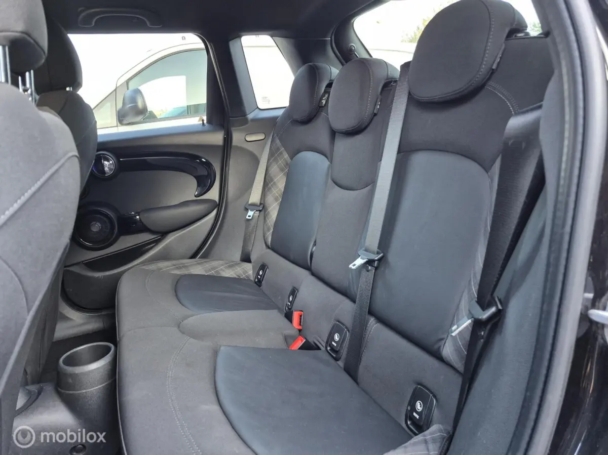 1.5 Cooper JCW Pakket / NAP / Dealer onderhouden