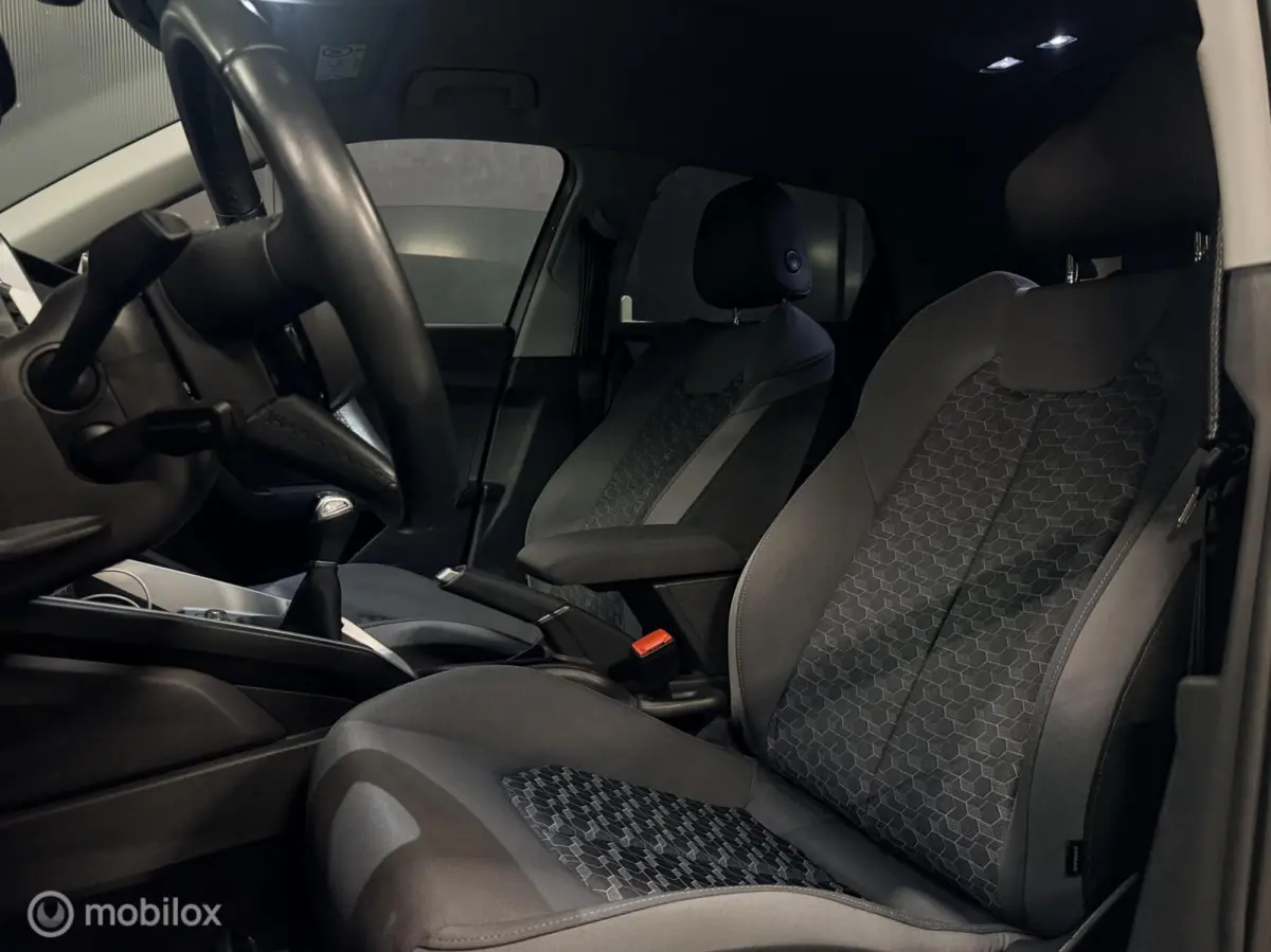 30 TFSI S edition carplay/stoelverwarming