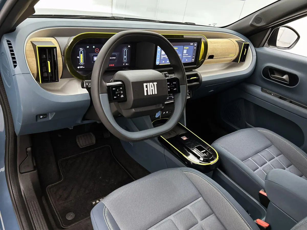 113pk La Prima 11 kW 44 kWh Automaat | Stoel-/Stuurverwarming | Camera | Stoel-/Stuurverwarming | LED Koplampen | DAB Ontvanger | Climate Control | Cruise Control | 17"LMV | Apple Carplay/An