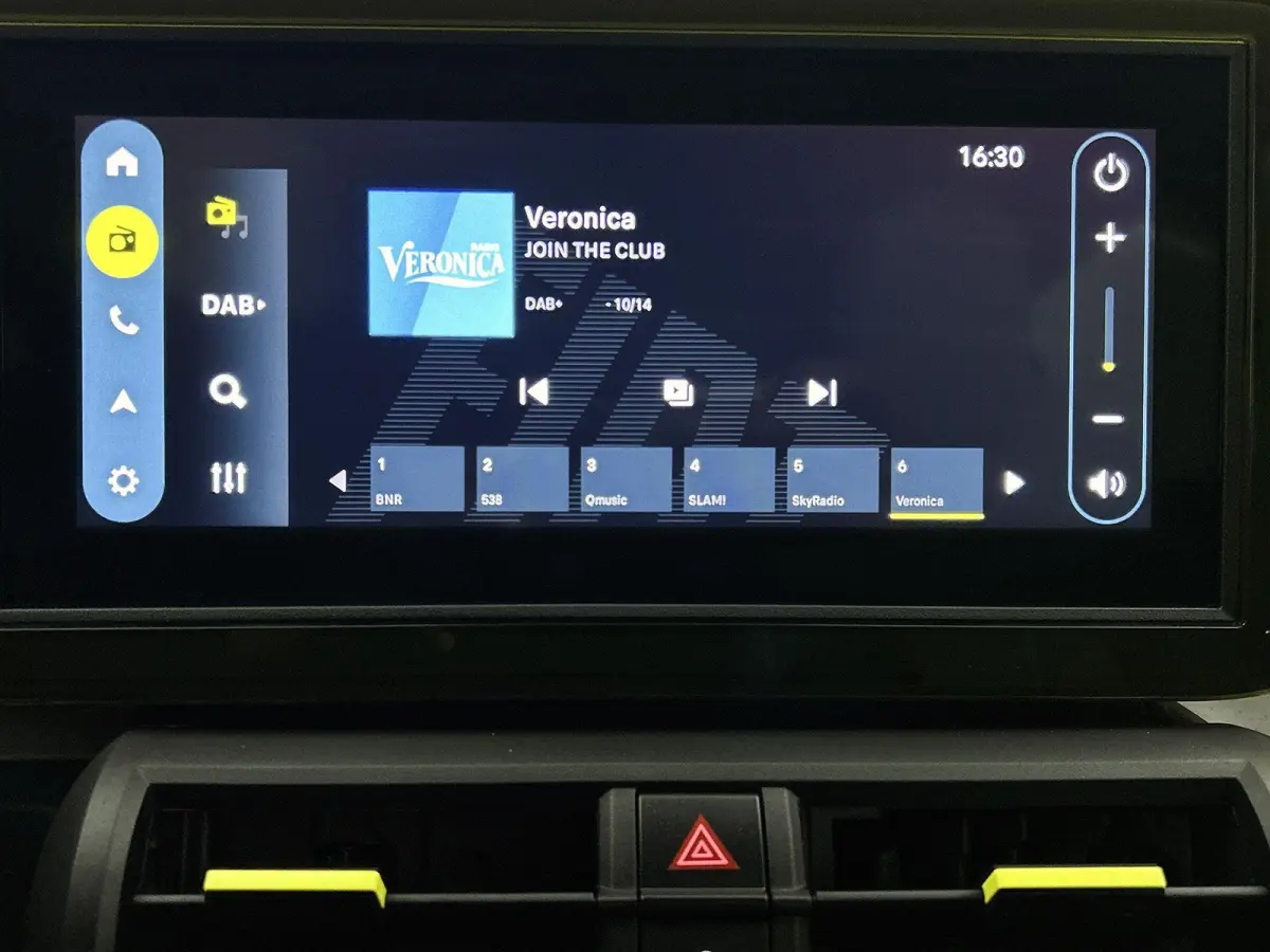 113pk La Prima 11 kW 44 kWh Automaat | Stoel-/Stuurverwarming | Camera | Stoel-/Stuurverwarming | LED Koplampen | DAB Ontvanger | Climate Control | Cruise Control | 17"LMV | Apple Carplay/An