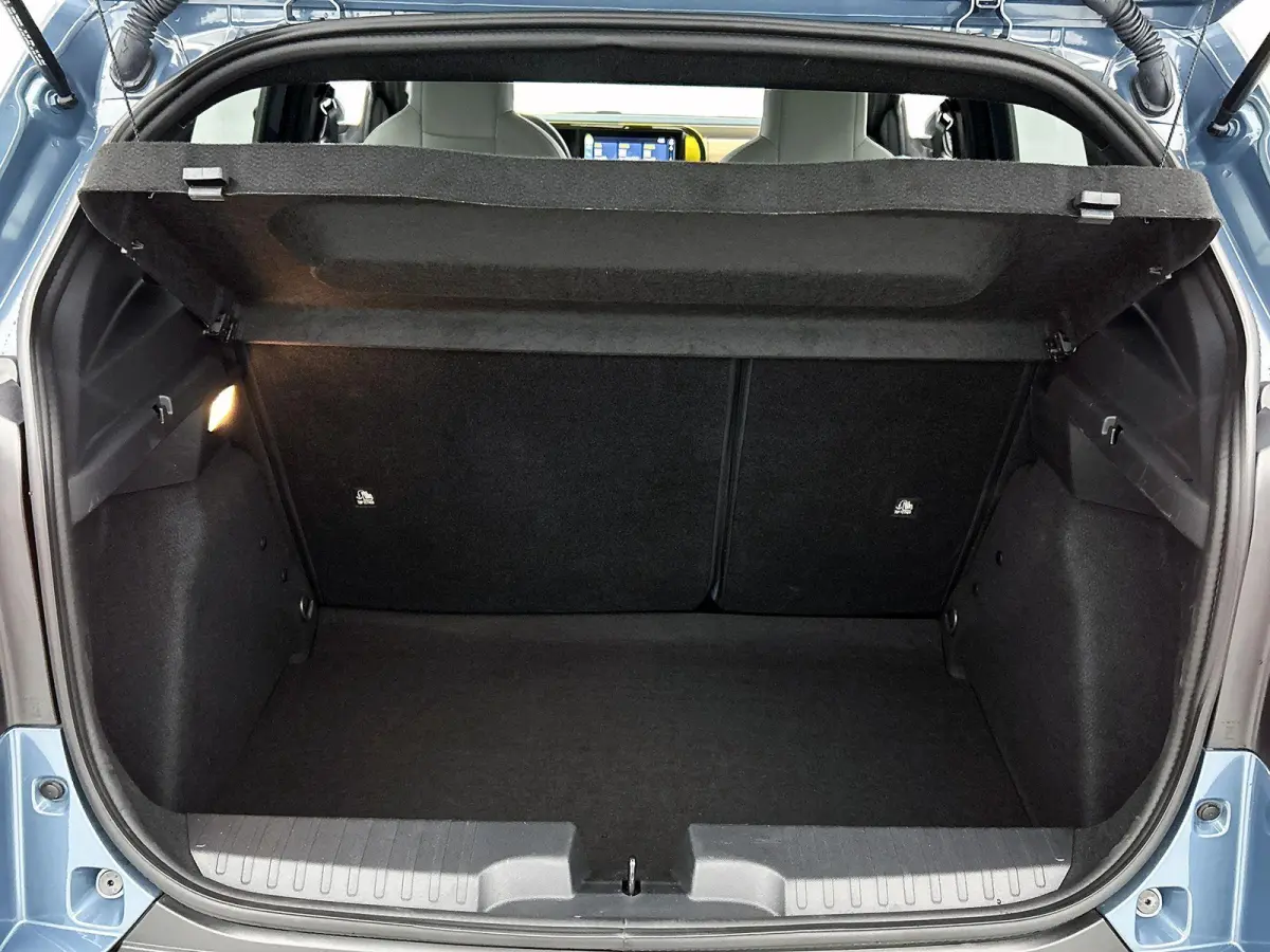 113pk La Prima 11 kW 44 kWh Automaat | Stoel-/Stuurverwarming | Camera | Stoel-/Stuurverwarming | LED Koplampen | DAB Ontvanger | Climate Control | Cruise Control | 17"LMV | Apple Carplay/An