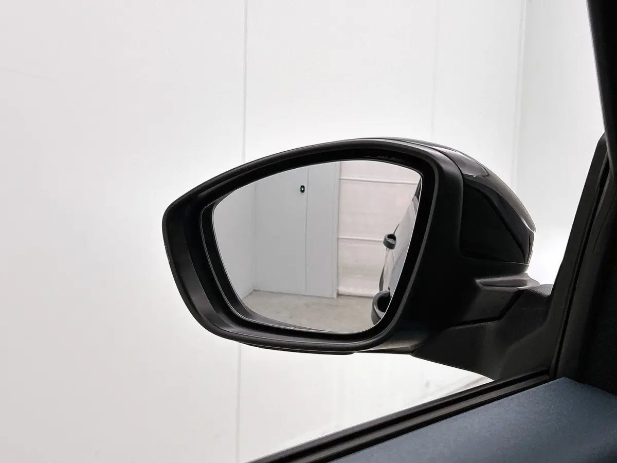 113pk La Prima 11 kW 44 kWh Automaat | Stoel-/Stuurverwarming | Camera | Stoel-/Stuurverwarming | LED Koplampen | DAB Ontvanger | Climate Control | Cruise Control | 17"LMV | Apple Carplay/An