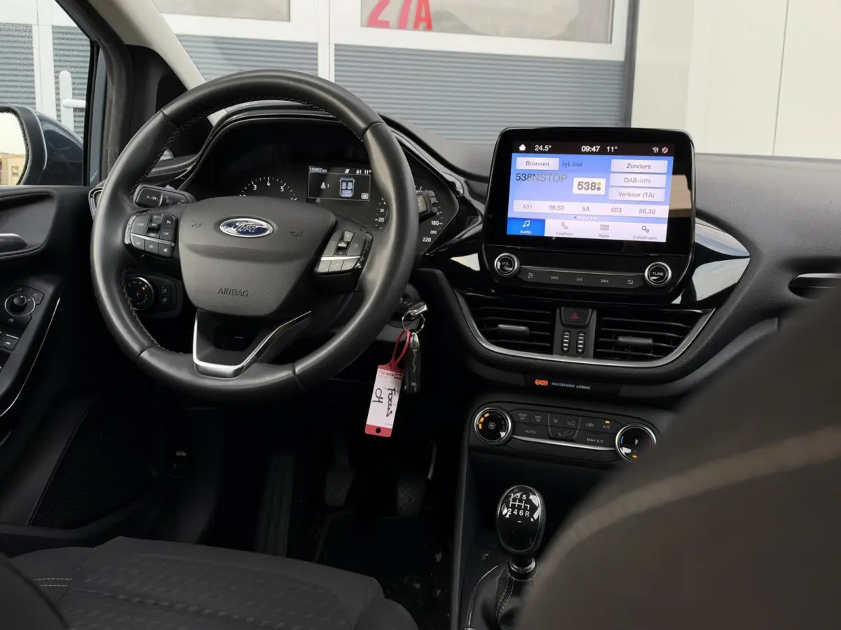 1.0 EcoBoost Titanium | LED | CarPlay | Navigatie | Cruise | Climate | Lichtmetaal | Sensoren