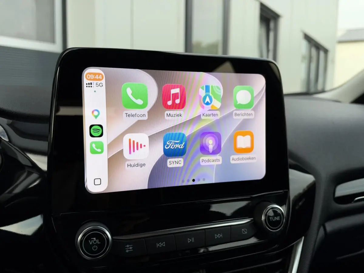 1.0 EcoBoost Titanium | LED | CarPlay | Navigatie | Cruise | Climate | Lichtmetaal | Sensoren