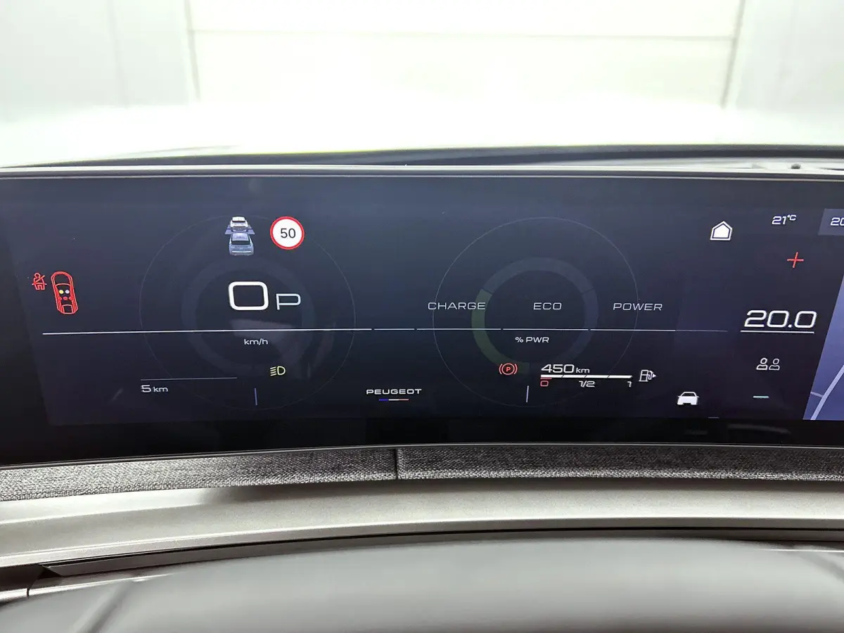 1.2 Hybrid 145pk Allure Automaat | Tot 8 Jaar Garantie | Navigatie | Adaptieve Cruise Control | Stoelverwarming | 360 Camera | LMV | AppleCarPlay/AndroidAuto | Climate Control | Virt.Cockpit