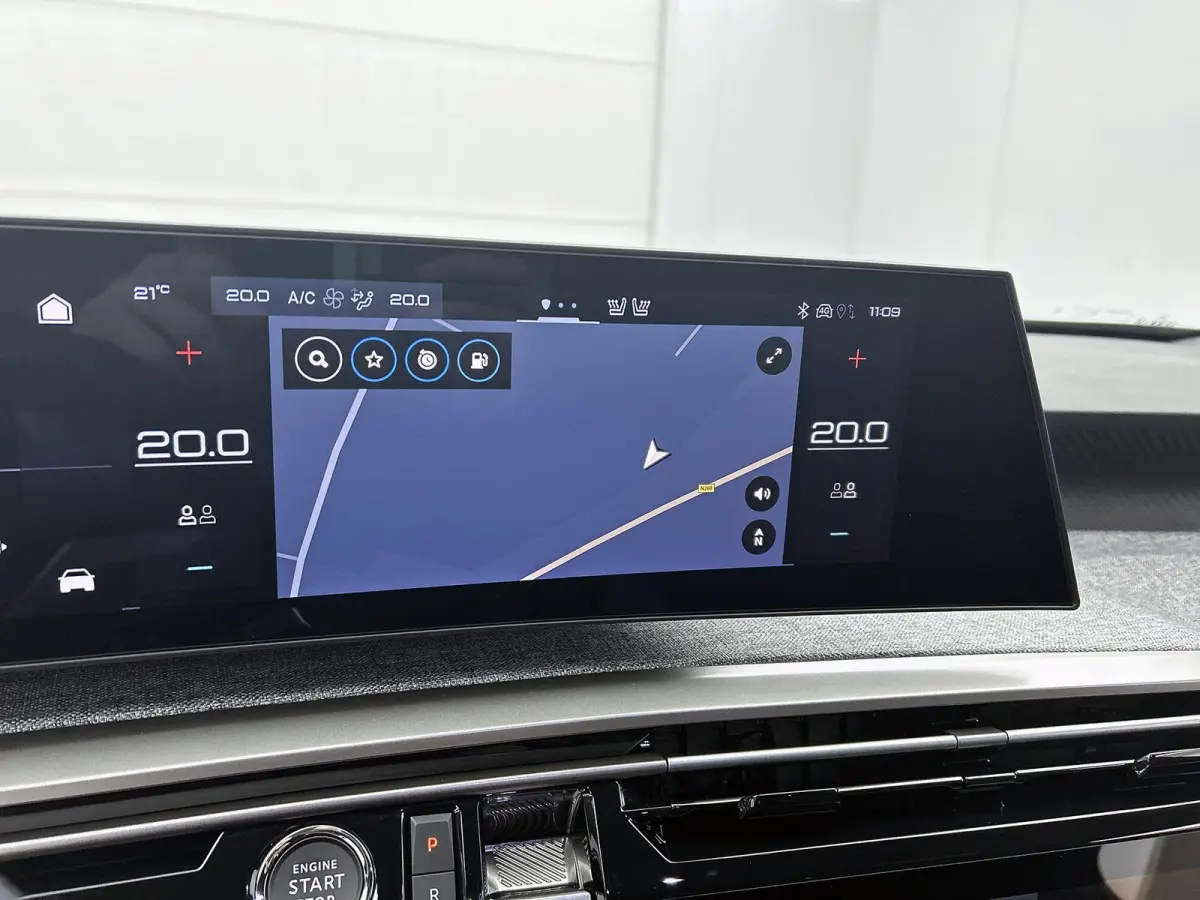 1.2 Hybrid 145pk Allure Automaat | Tot 8 Jaar Garantie | Navigatie | Adaptieve Cruise Control | Stoelverwarming | 360 Camera | LMV | AppleCarPlay/AndroidAuto | Climate Control | Virt.Cockpit