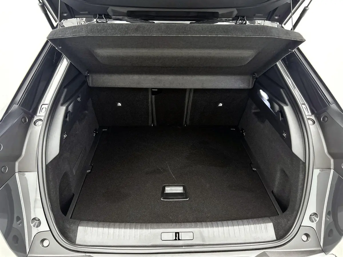 1.2 Hybrid 145pk Allure Automaat | Tot 8 Jaar Garantie | Navigatie | Adaptieve Cruise Control | Stoelverwarming | 360 Camera | LMV | AppleCarPlay/AndroidAuto | Climate Control | Virt.Cockpit