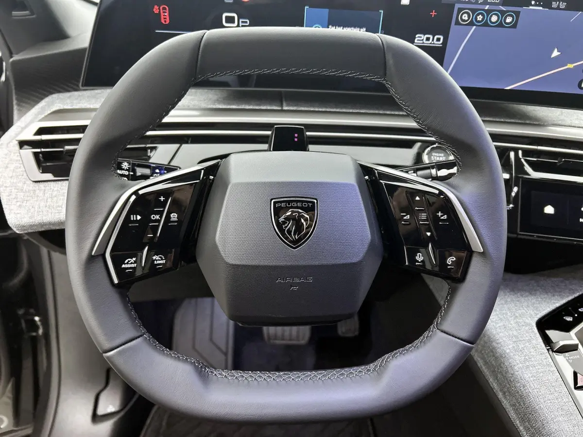 1.2 Hybrid 145pk Allure Automaat | Tot 8 Jaar Garantie | Navigatie | Adaptieve Cruise Control | Stoelverwarming | 360 Camera | LMV | AppleCarPlay/AndroidAuto | Climate Control | Virt.Cockpit