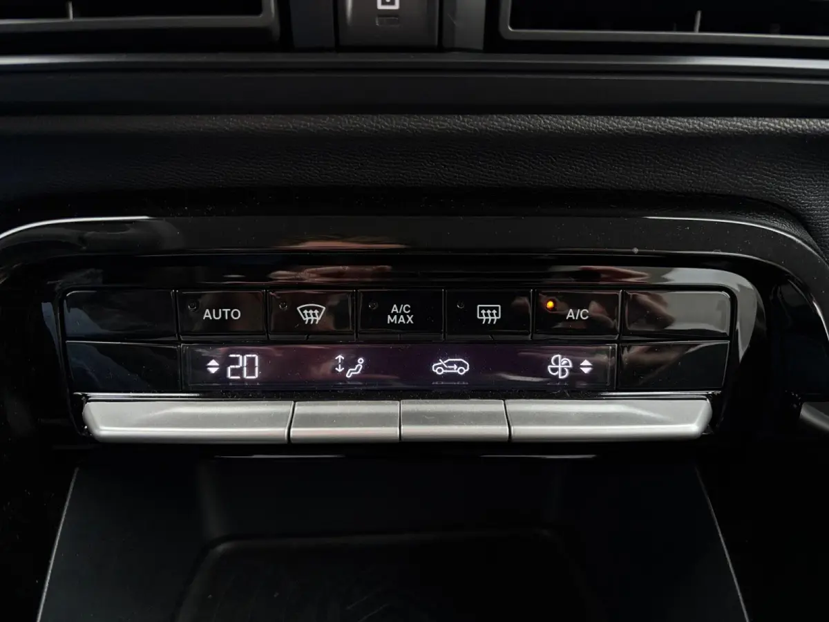 1.2 Hybrid 145pk Max ✅ LED ✅ CarPlay ✅ Camera
