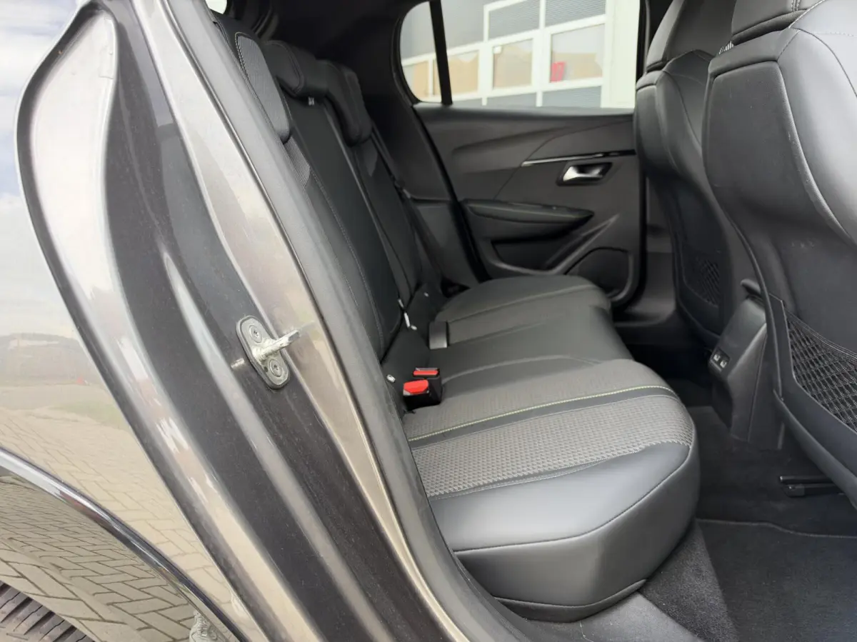 1.2 PureTech GT Automaat | Virtual Cockpit | Full LED | Camera | CarPlay | Climate | Cruise | Navigatie