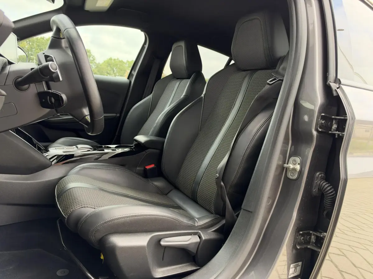 1.2 PureTech GT | Virtual Cockpit | Full LED | CarPlay | Climate | Cruise | Navigatie