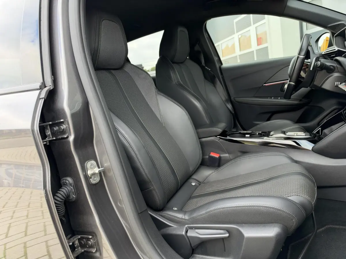 1.2 PureTech GT Automaat | Virtual Cockpit | Full LED | Camera | CarPlay | Climate | Cruise | Navigatie