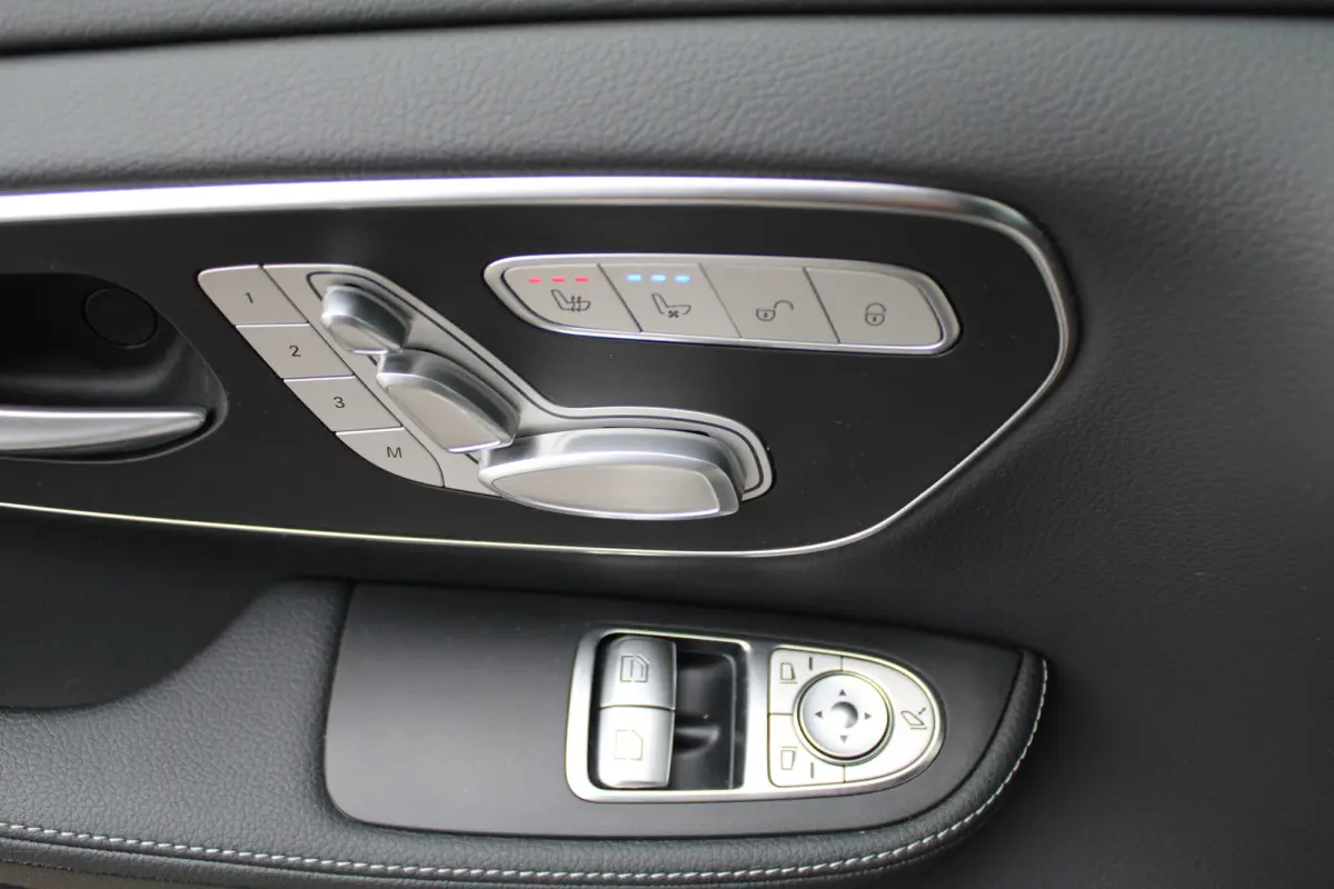 300d / DC / AMG / 4-Matic / bj2026 / Elec Stoelen / Luchtvering / Burmester / Vol Opties / NIEUWSTAAT