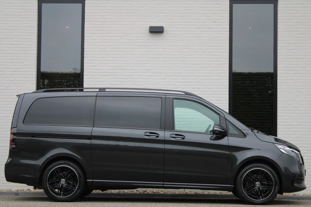 300d / DC / AMG / 4-Matic / bj2026 / Elec Stoelen / Luchtvering / Burmester / Vol Opties / NIEUWSTAAT