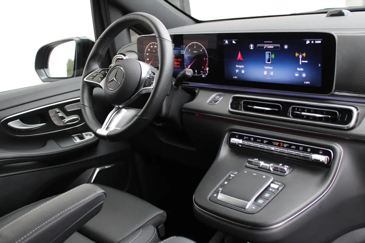 300d / DC / AMG / 4-Matic / bj2026 / Elec Stoelen / Luchtvering / Burmester / Vol Opties / NIEUWSTAAT