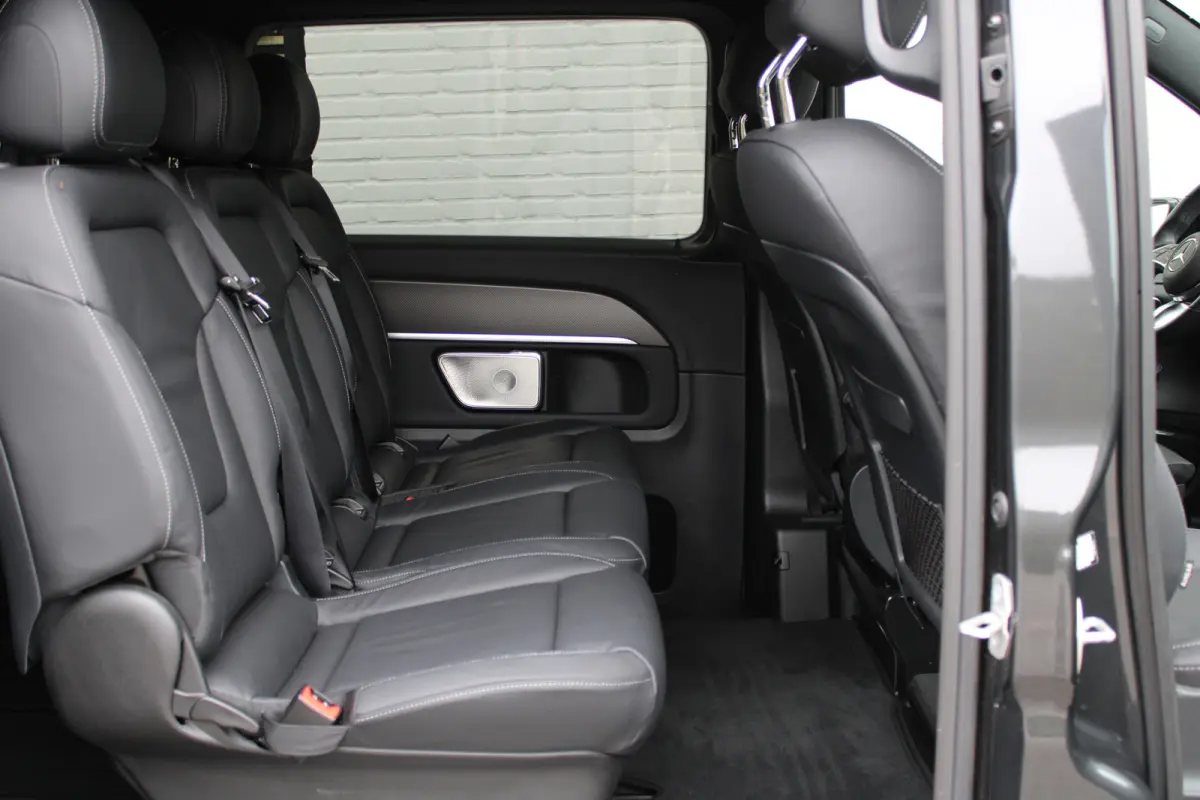 300d / DC / AMG / 4-Matic / bj2026 / Elec Stoelen / Luchtvering / Burmester / Vol Opties / NIEUWSTAAT