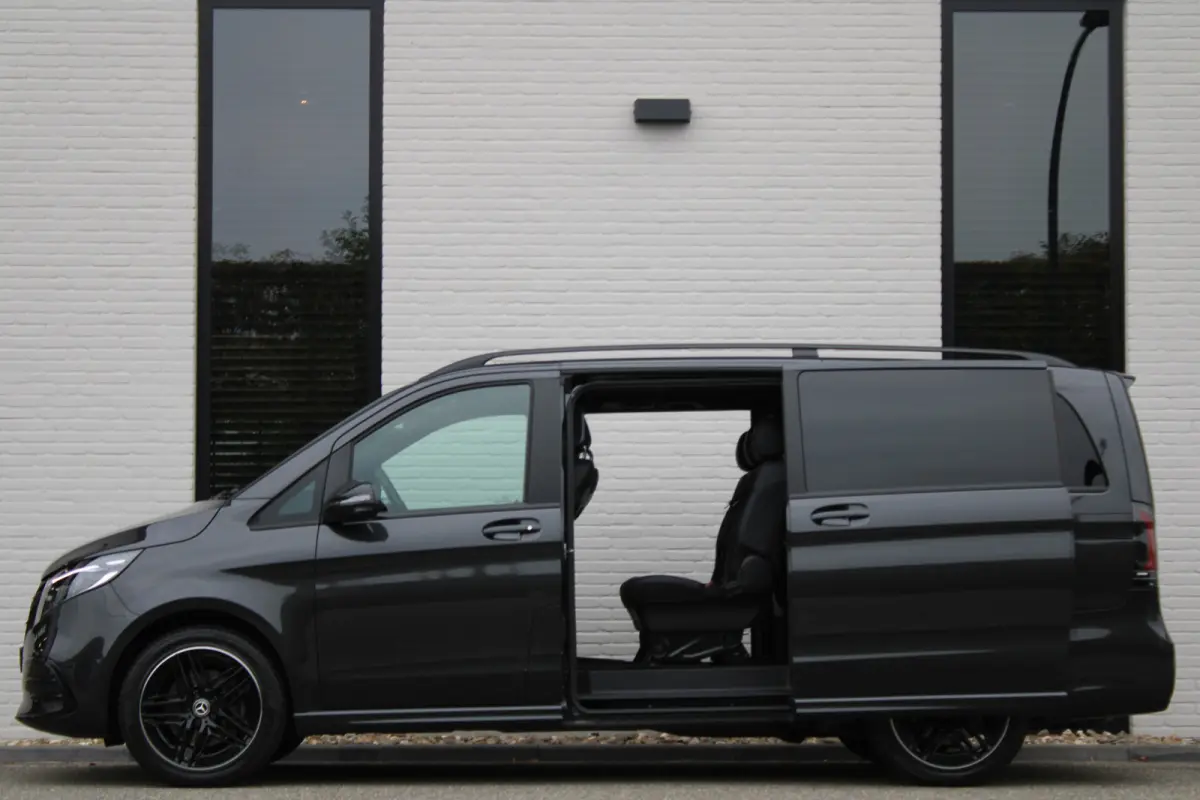 300d / DC / AMG / 4-Matic / bj2026 / Elec Stoelen / Luchtvering / Burmester / Vol Opties / NIEUWSTAAT