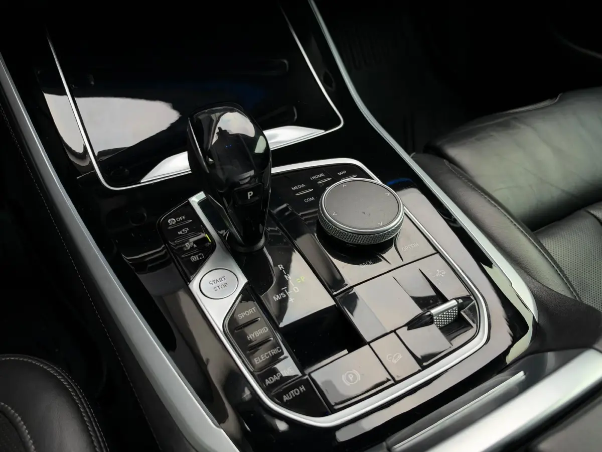 xDrive45e High Executive | BMW Laser LED | Harman/Kardon | Panorama | 360 Camera | Leder | CarPlay