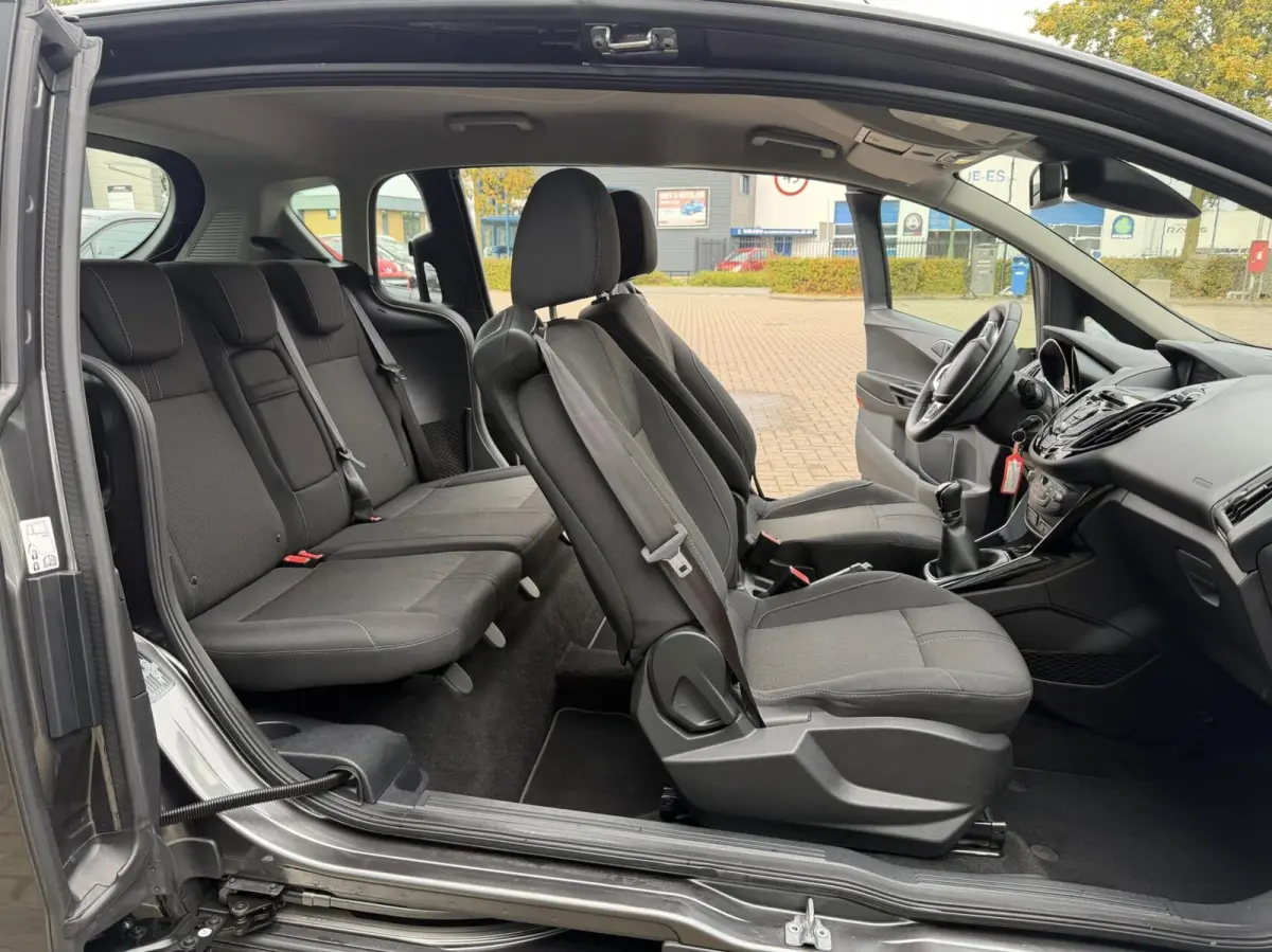 1.0 EcoBoost Titanium 1e eig Navi clima trekhaak