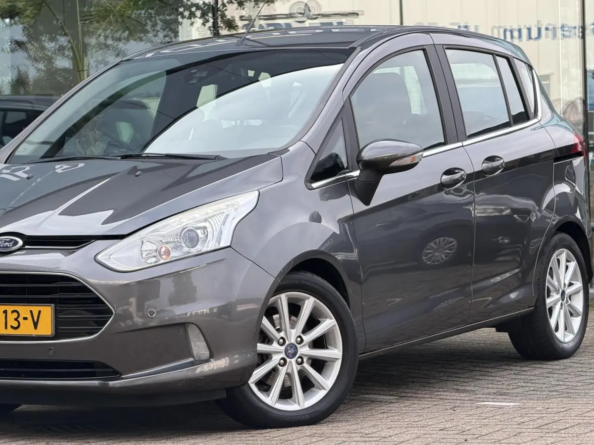 1.0 EcoBoost Titanium 1e eig Navi clima trekhaak