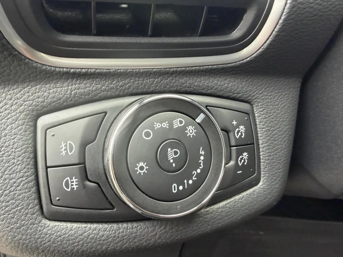 1.0 EcoBoost Titanium 1e eig Navi clima trekhaak