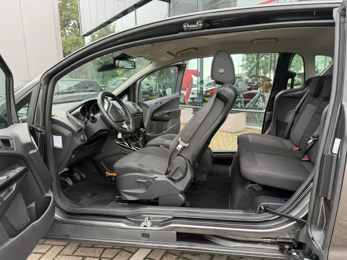 1.0 EcoBoost Titanium 1e eig Navi clima trekhaak