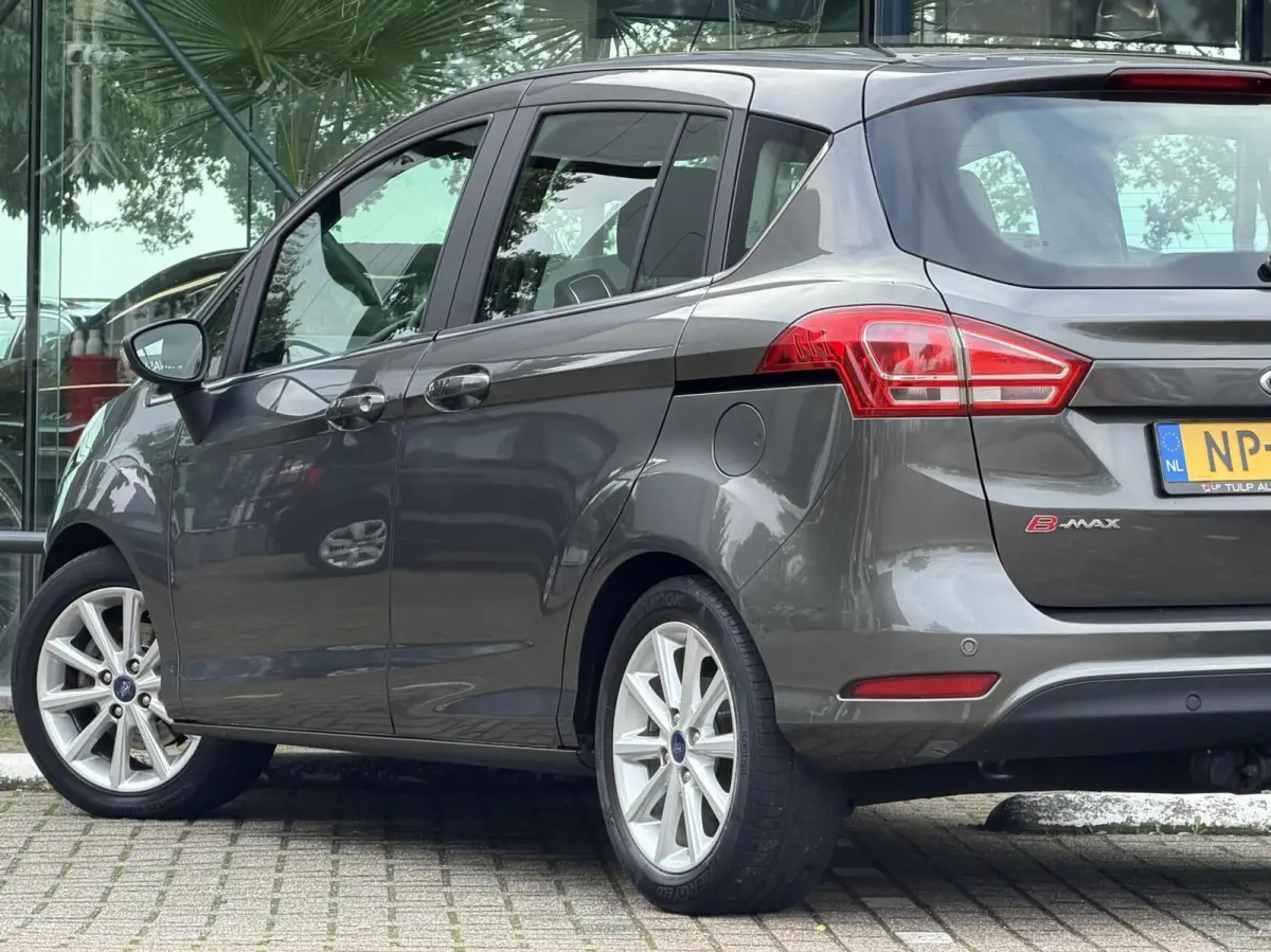 1.0 EcoBoost Titanium 1e eig Navi clima trekhaak