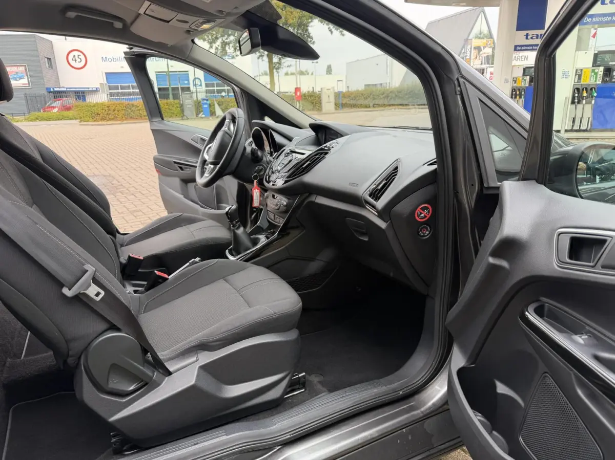 1.0 EcoBoost Titanium 1e eig Navi clima trekhaak