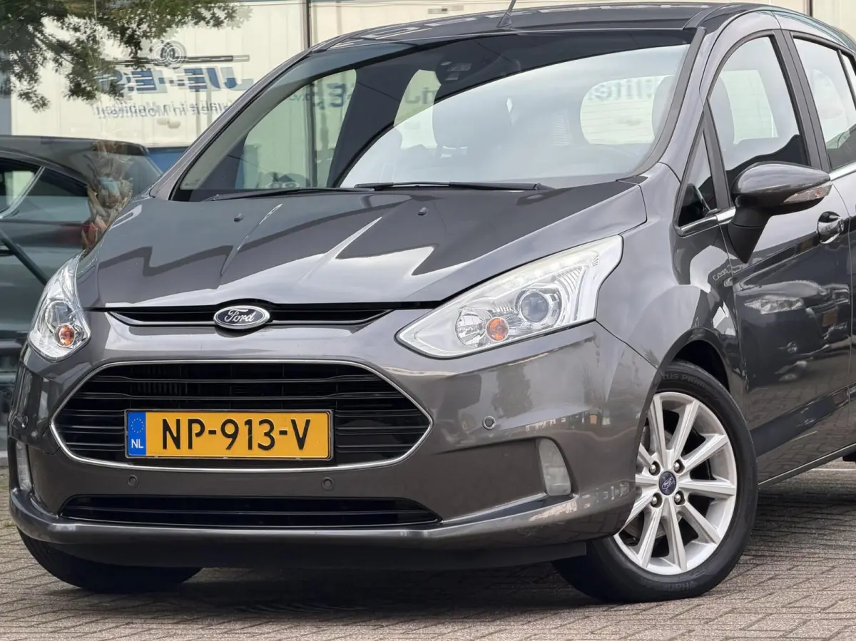 1.0 EcoBoost Titanium 1e eig Navi clima trekhaak