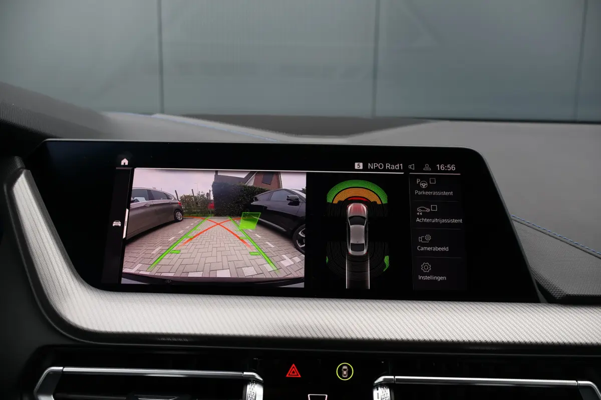 218i M-Sport Executive Edition Automaat | Camera | Apple Carplay / Android Auto | 18 Inch | HiFi Audio