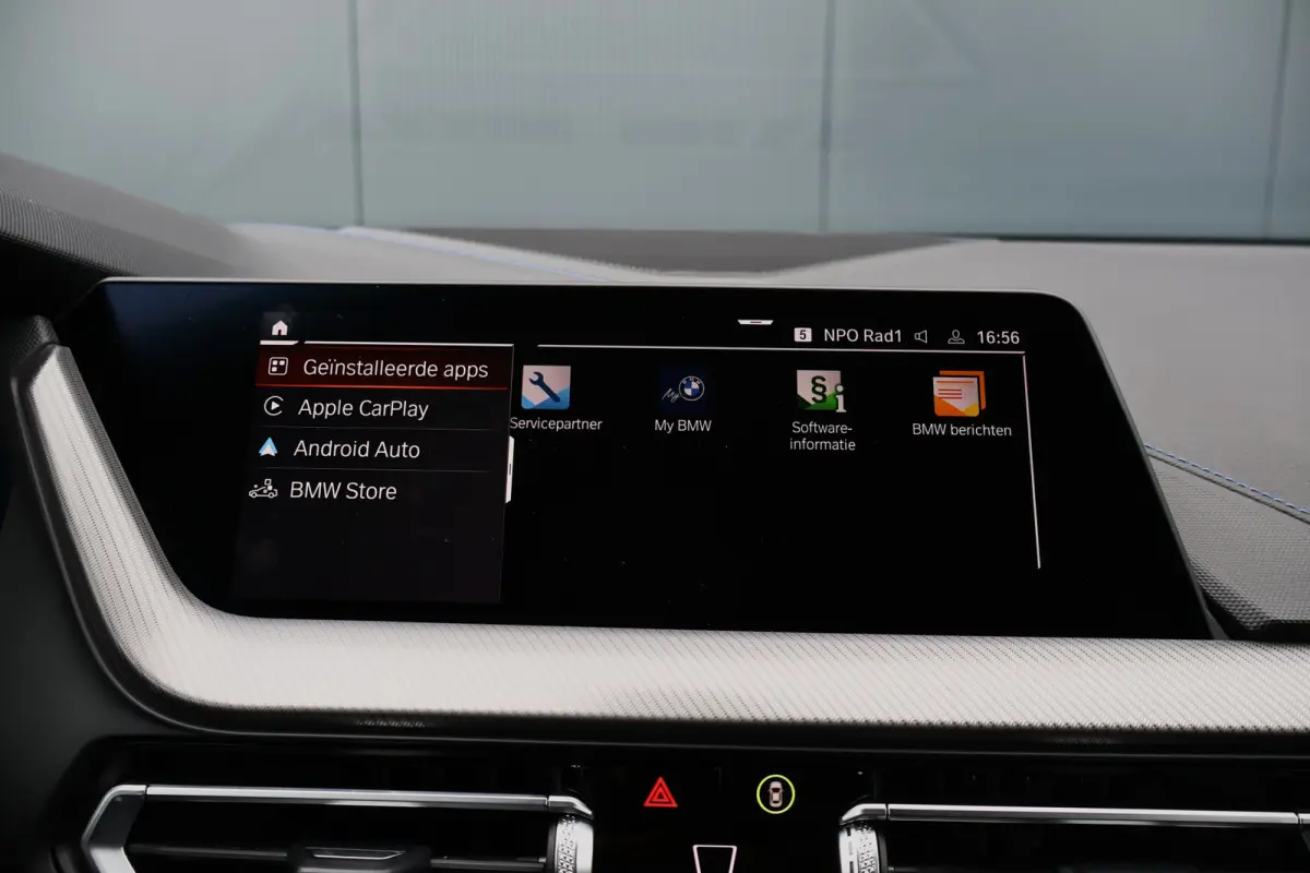 218i M-Sport Executive Edition Automaat | Camera | Apple Carplay / Android Auto | 18 Inch | HiFi Audio