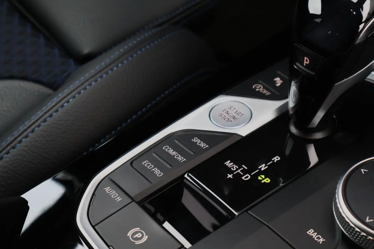 218i M-Sport Executive Edition Automaat | Camera | Apple Carplay / Android Auto | 18 Inch | HiFi Audio