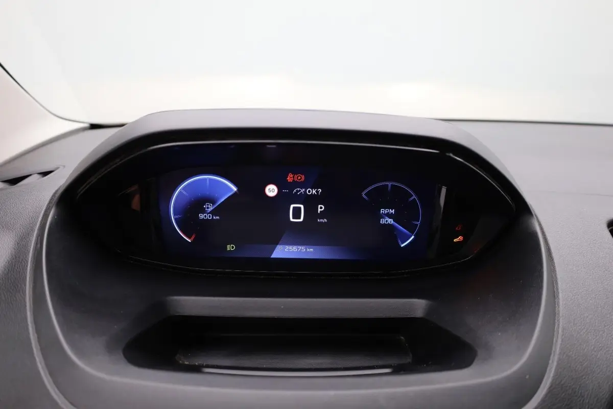 1.5 BlueHDi 130 EAT8 S&S L1 All season banden | Trekhaak | Dodehoekbewaking | Suroundview | Achteruitrijcamera | Airco | Apple Carplay/Android Auto|telefoonintegratie premium