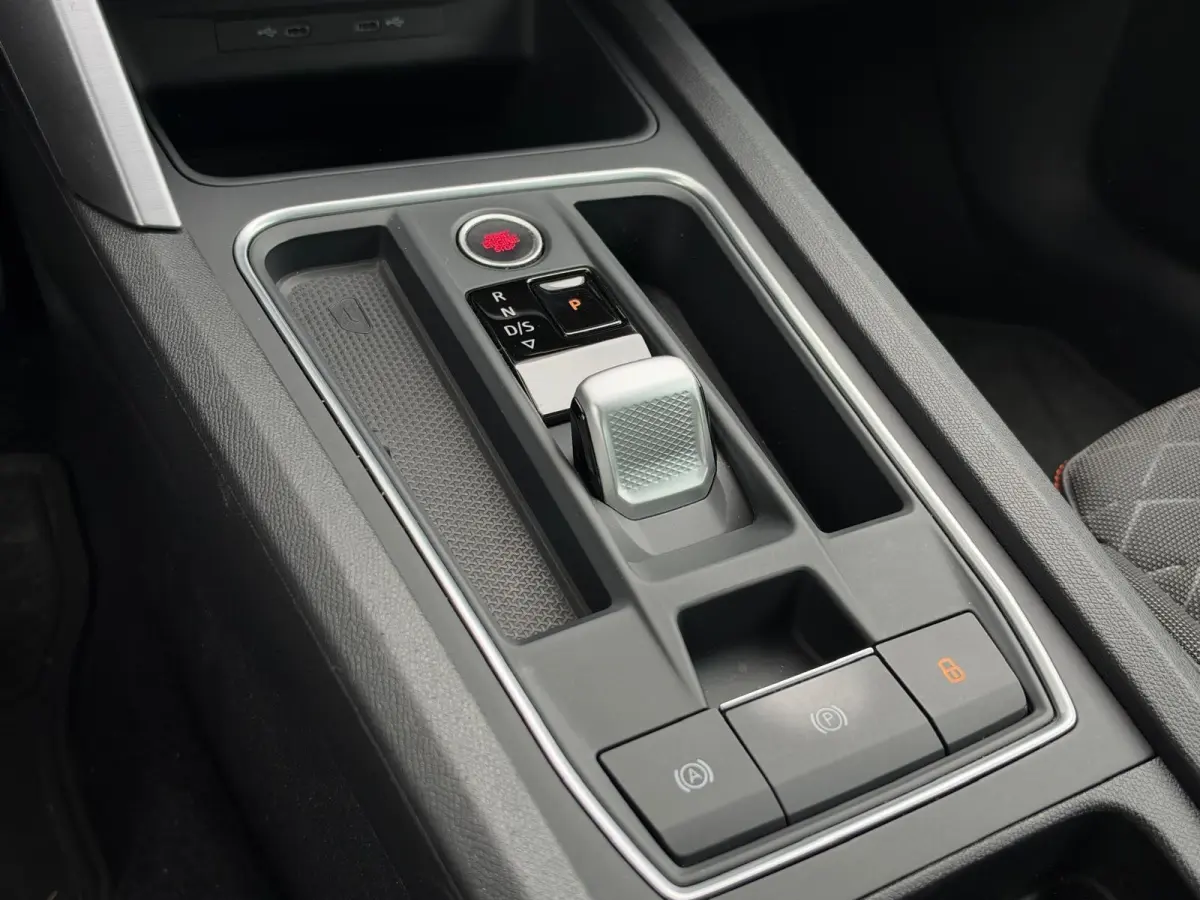 1.5 eTSI FR Automaat | Panorama | Virtual Cockpit | Camera | CarPlay | Climate | Adaptive Cruise | Navigatie | Stoelverwarming | Trekhaak