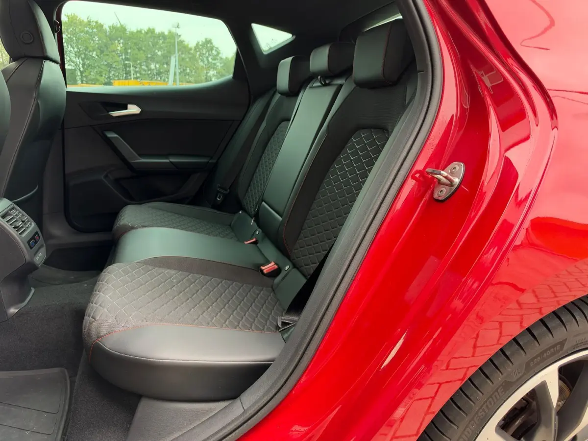 1.5 eTSI FR | Virtual Cockpit | Camera | CarPlay | Climate | Adaptive Cruise | Navigatie