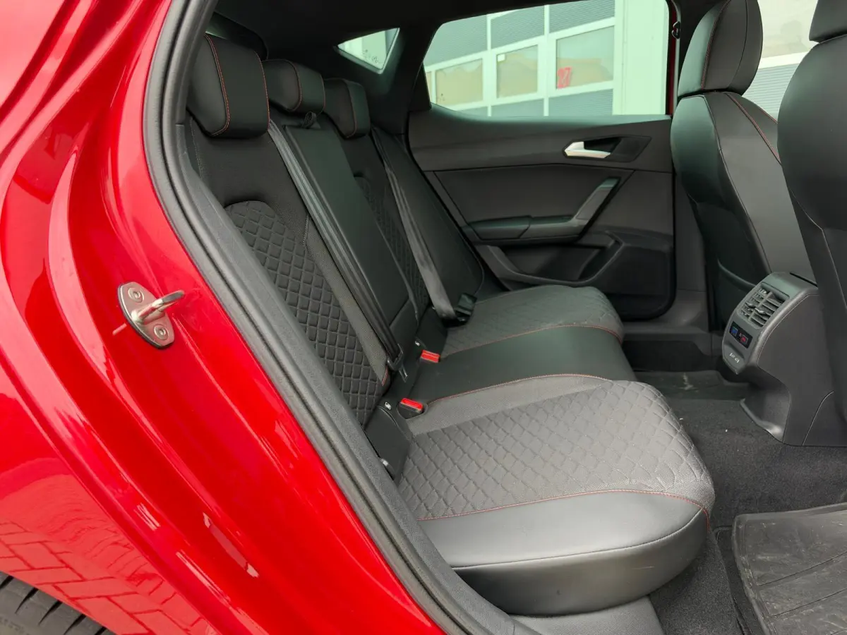 1.5 eTSI FR Automaat | Panorama | Virtual Cockpit | Camera | CarPlay | Climate | Adaptive Cruise | Navigatie | Stoelverwarming | Trekhaak