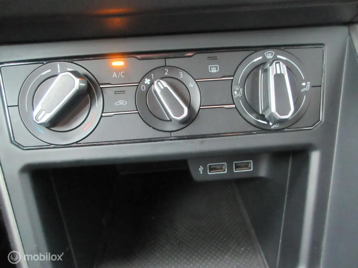 1.0 TSI Comfortline 5drs 130dkm Airco Cruise Carplay
