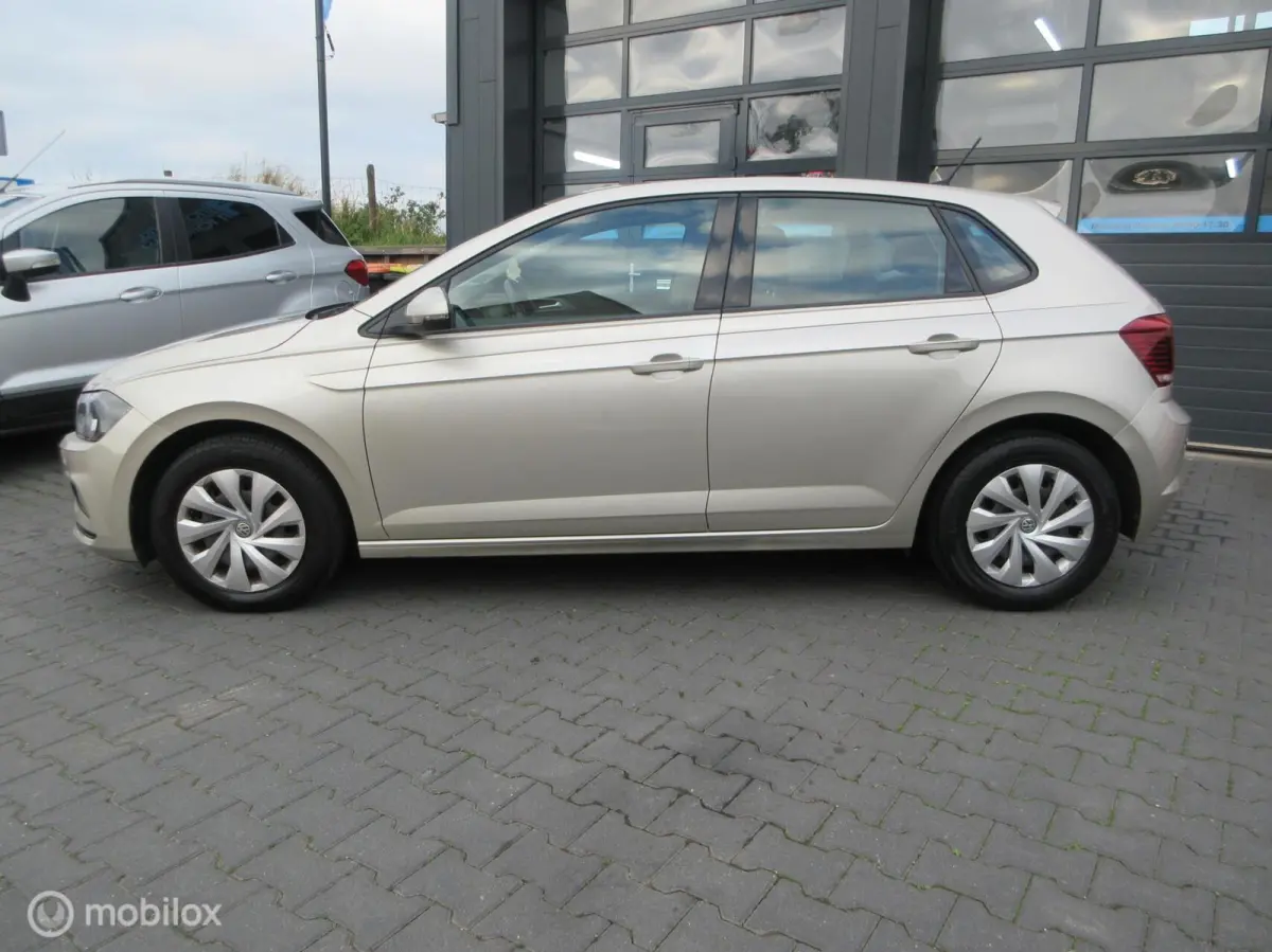 1.0 TSI Comfortline 5drs 130dkm Airco Cruise Carplay