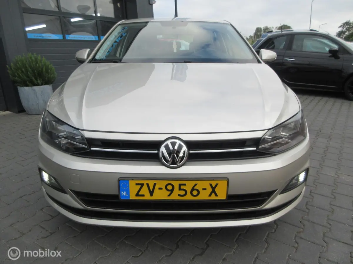1.0 TSI Comfortline 5drs 130dkm Airco Cruise Carplay