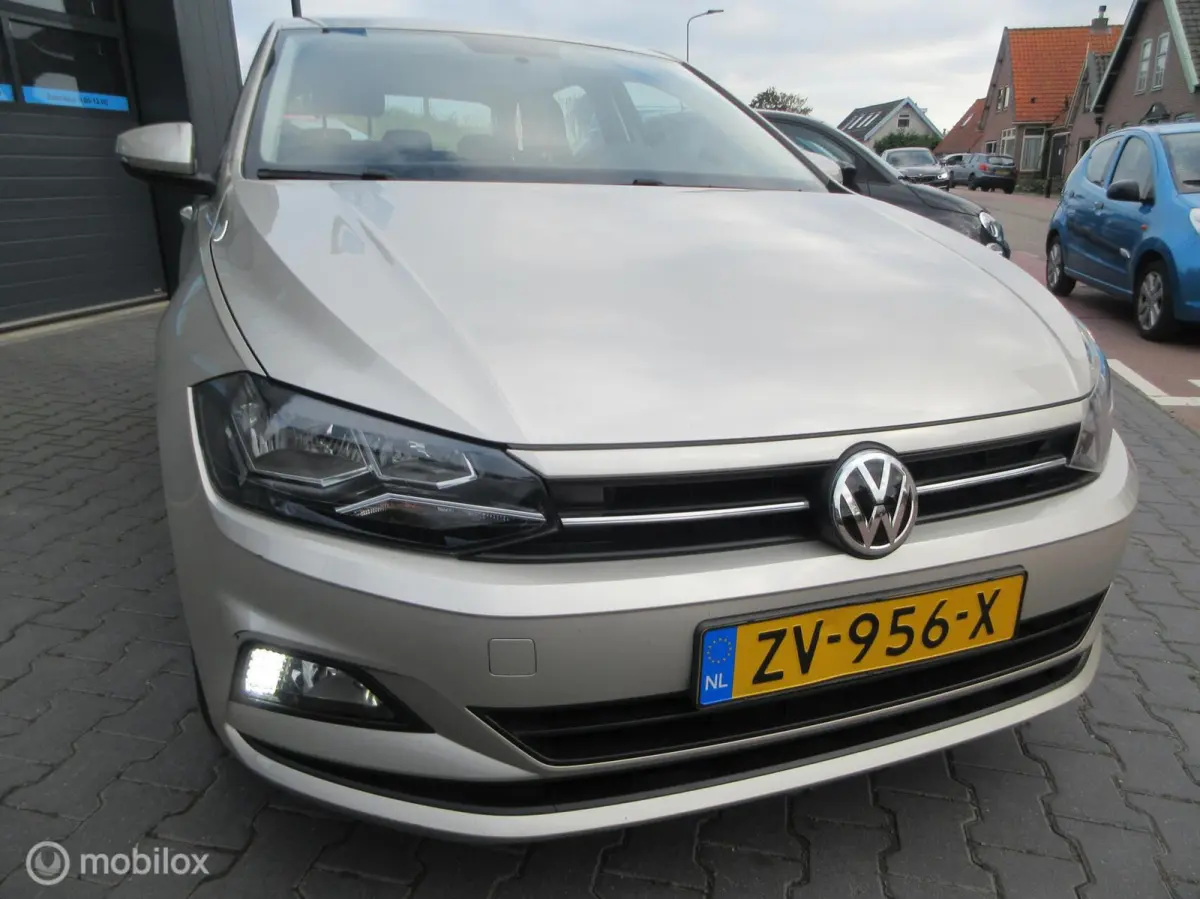 1.0 TSI Comfortline 5drs 130dkm Airco Cruise Carplay