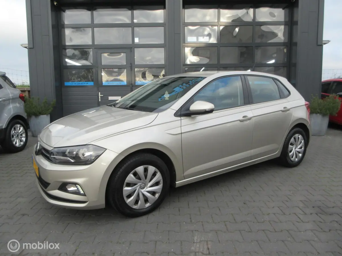 1.0 TSI Comfortline 5drs 130dkm Airco Cruise Carplay