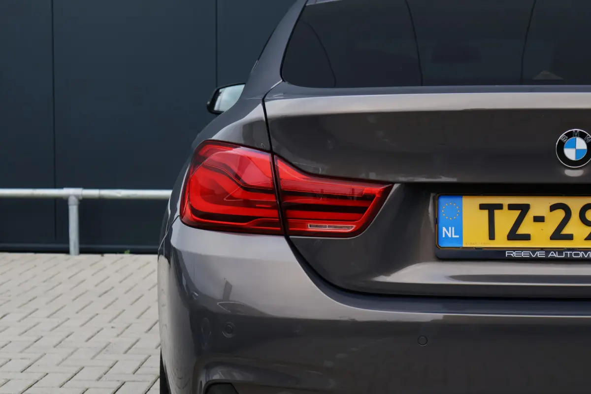 418i M-Sport LCI High Executive Automaat | 19 Inch | Digital Cockpit | Stoelverwarming | Leer | HiFi Audio | DAB | Keyless | M-Pakket