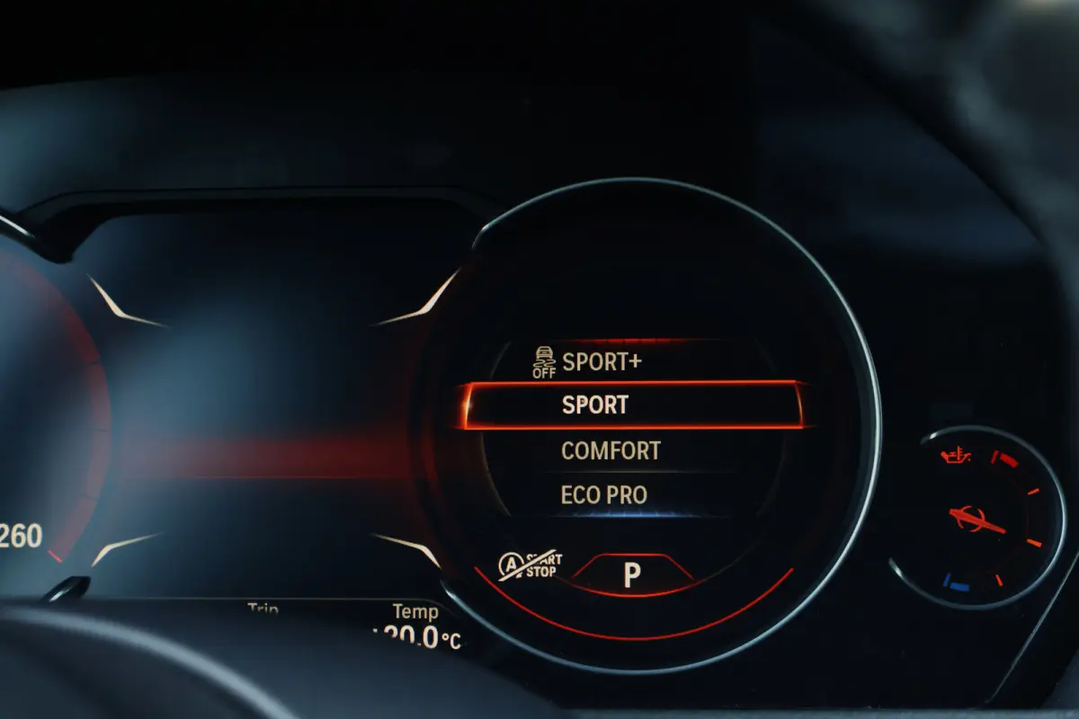 418i M-Sport LCI High Executive Automaat | 19 Inch | Digital Cockpit | Stoelverwarming | Leer | HiFi Audio | DAB | Keyless | M-Pakket