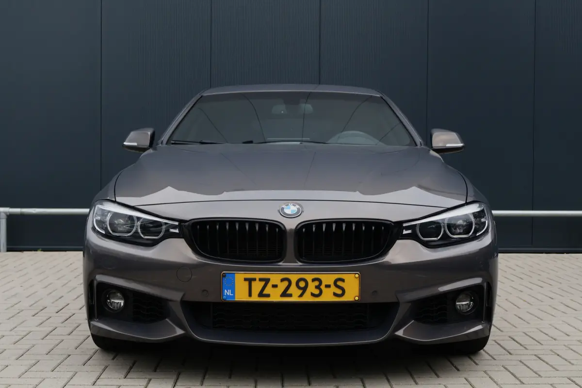 418i M-Sport LCI High Executive Automaat | 19 Inch | Digital Cockpit | Stoelverwarming | Leer | HiFi Audio | DAB | Keyless | M-Pakket